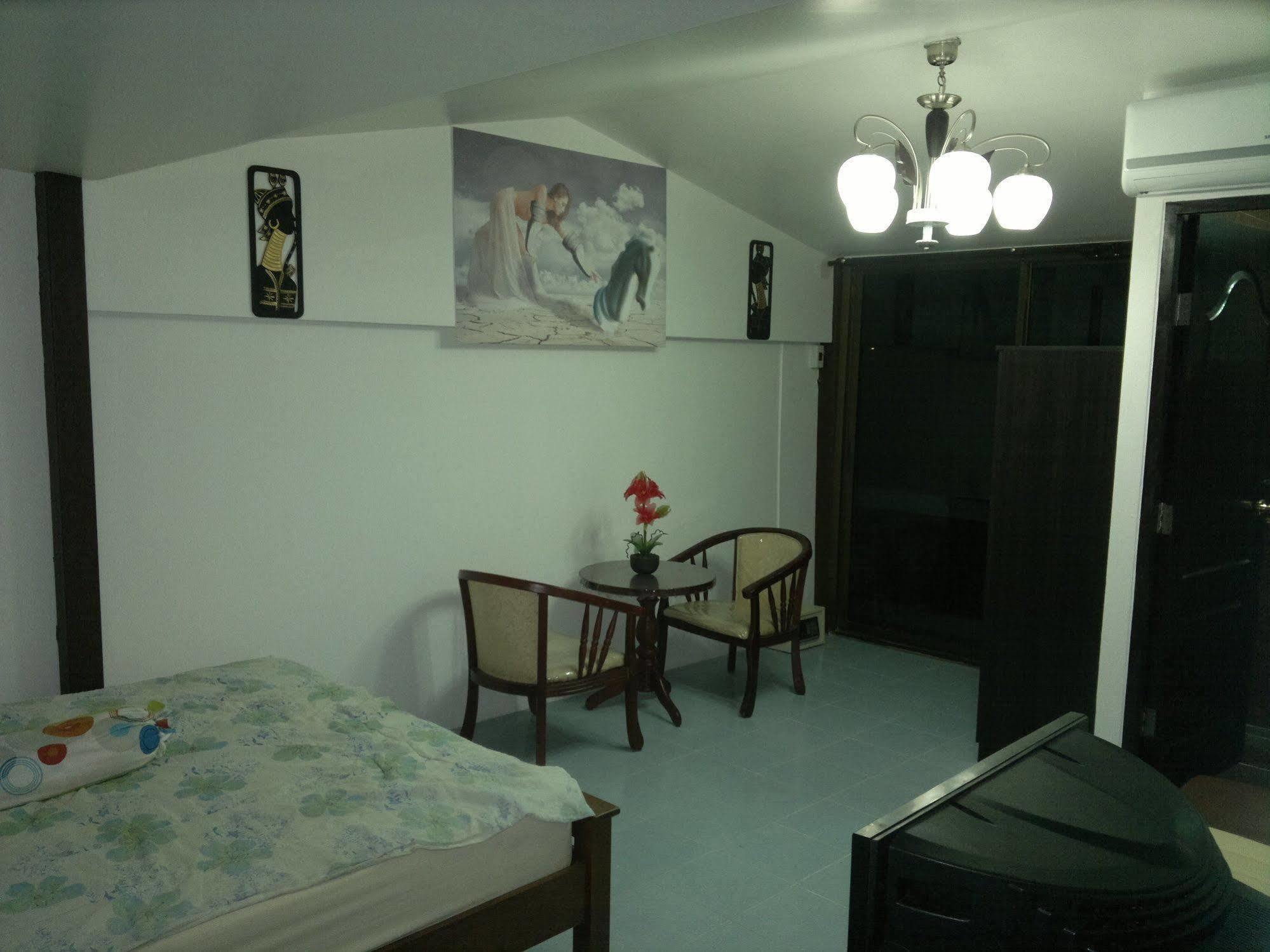 Joe Palace Jomtien Beach Exterior photo